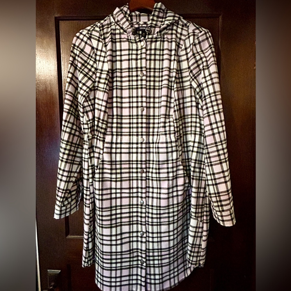Torrid Pink Plaid Flannel Hooded Jacket | Size 0 (L-XL) - Picture 8 of 9